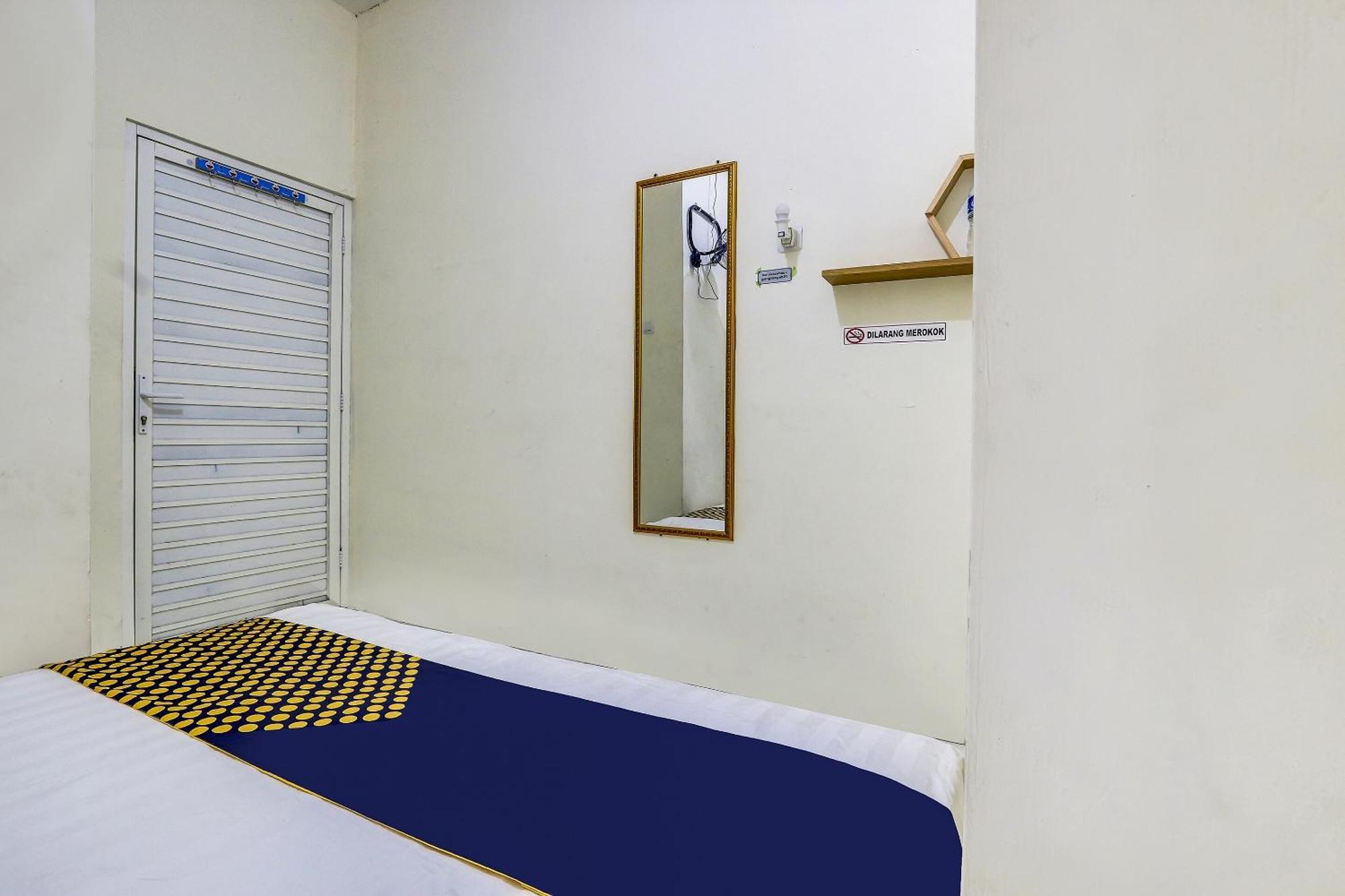 Spot On 90780 Gang Tengah Homestay Syariah Semarang Exteriör bild