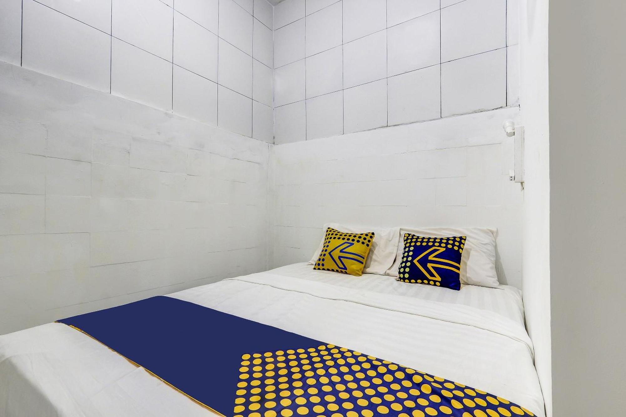 Spot On 90780 Gang Tengah Homestay Syariah Semarang Exteriör bild